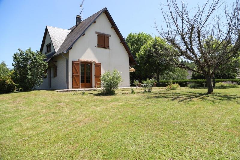 Maison traditionnelle - 147 m² - 7 pièces