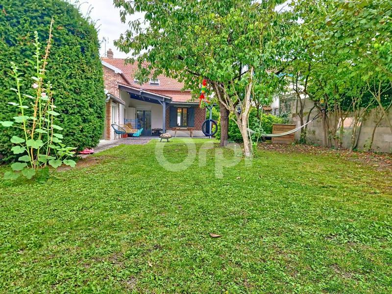 Maison - 137 m² - 5 pièces