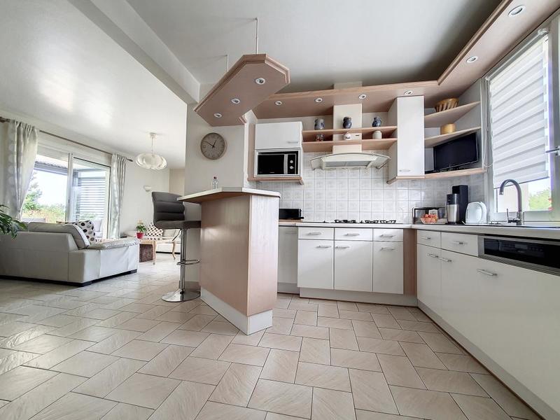 Maison - 260 m² - 8 pièces