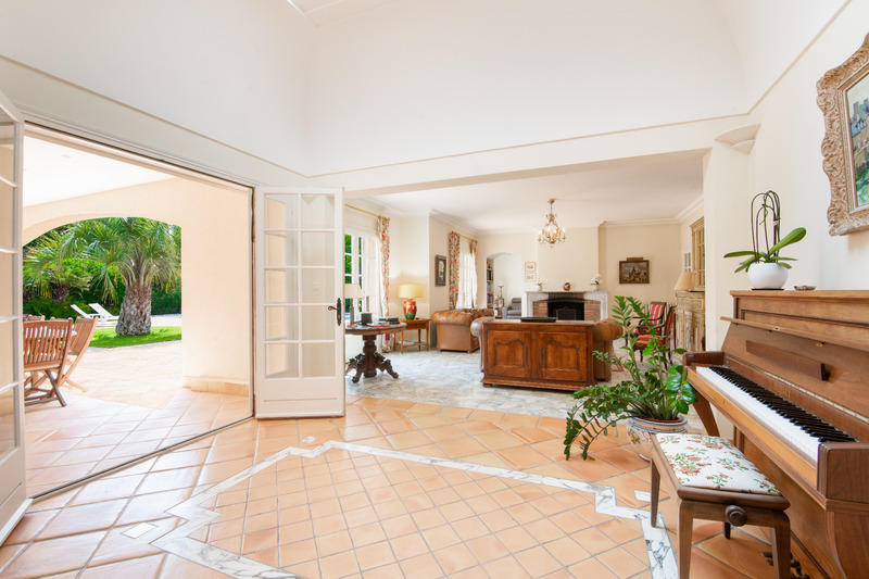 Villa - 350 m² - 8 pièces