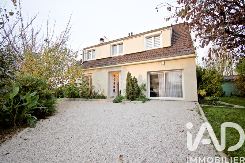 Maison - 163 m² - 8 pièces