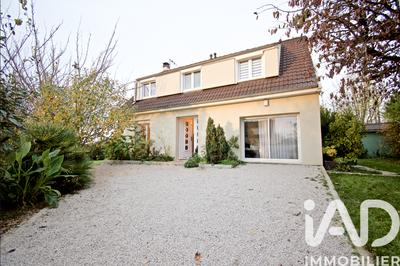 Maison - 163 m² - 8 pièces