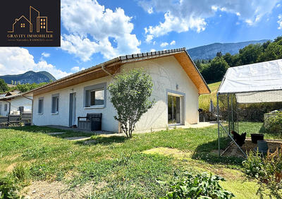 Maison - 88 m² - 4 pièces