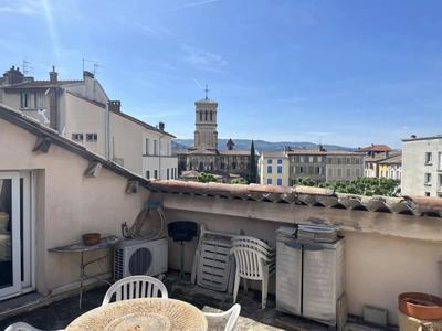 Appartement - 94 m² - 4 pièces