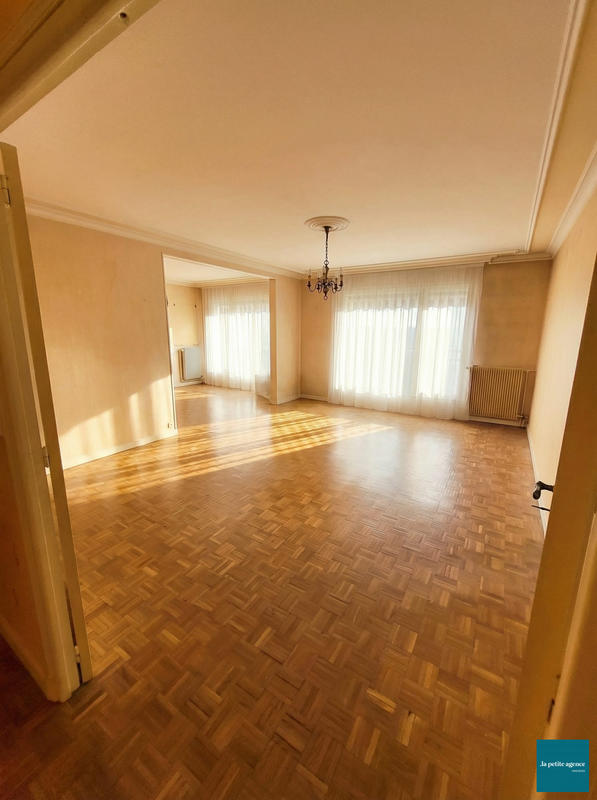 Appartement - 96 m² - 3 pièces