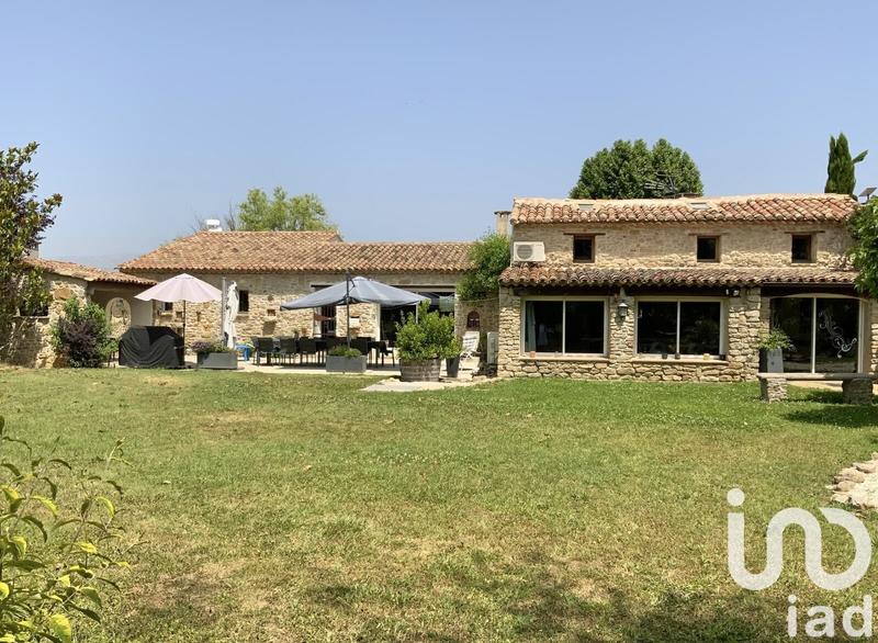 Maison - 288 m² - 6 pièces