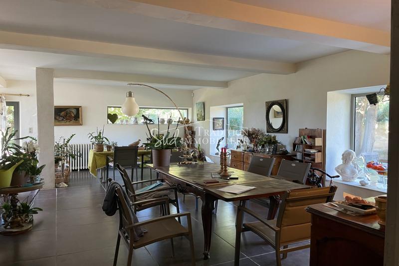 Maison - 270 m² - 6 pièces