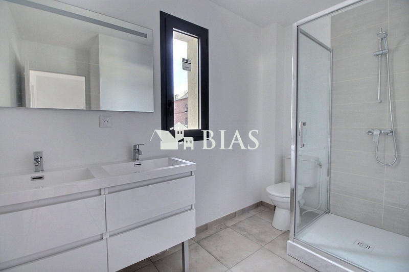 Maison contemporaine - 165 m² - 6 pièces