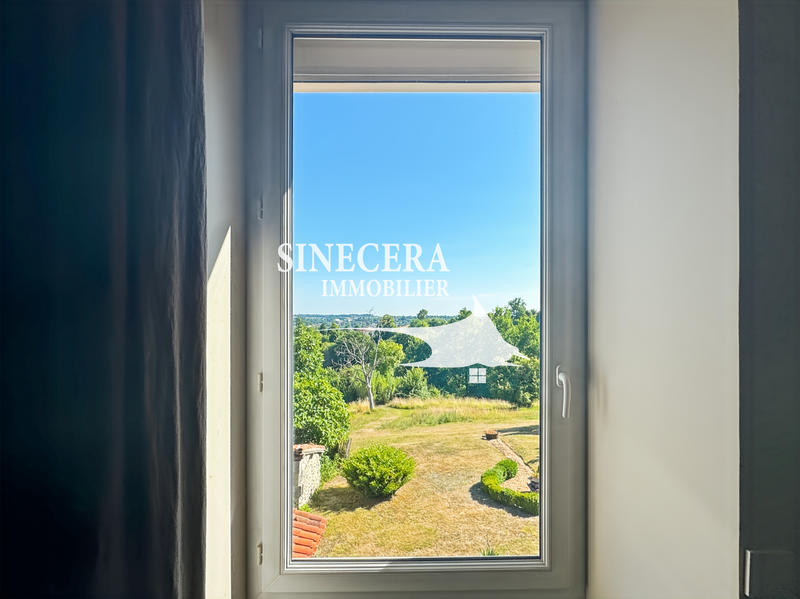 Maison - 260 m² - 9 pièces