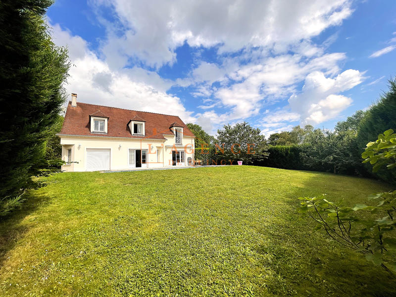 Maison - 239 m² - 6 pièces