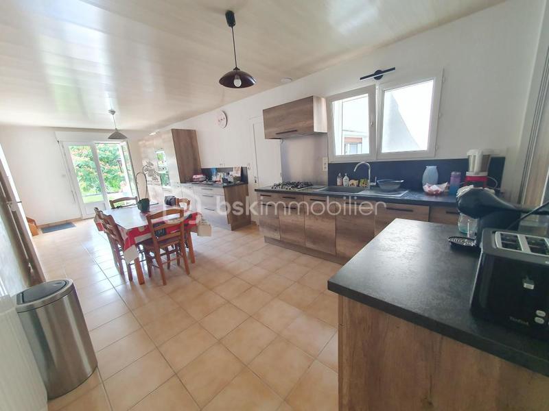 Maison - 140 m² - 7 pièces