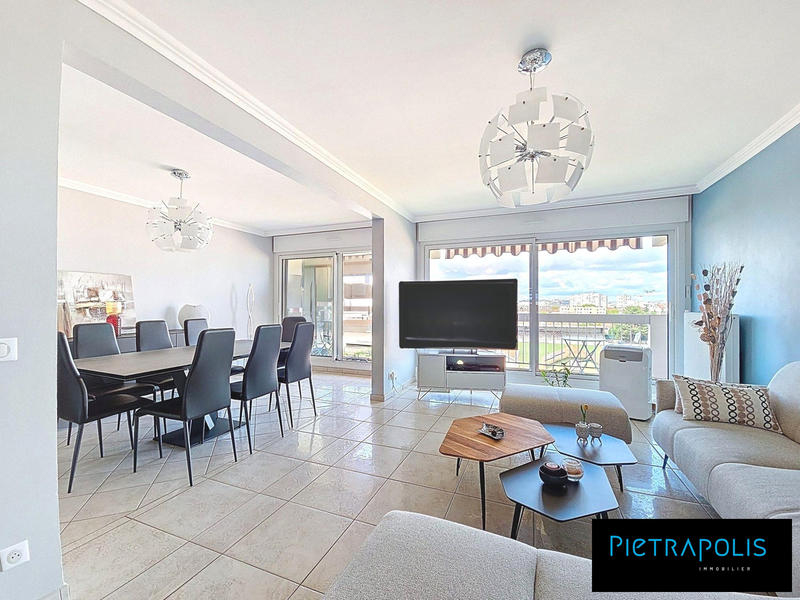 Appartement - 96 m² - 4 pièces