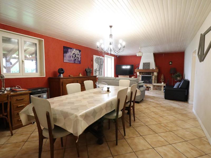 Maison - 220 m² - 6 pièces