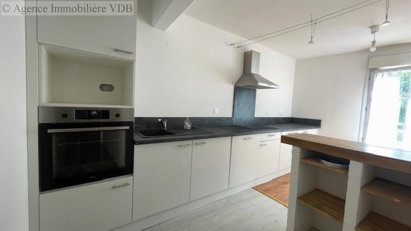 Appartement - 99 m² - 4 pièces
