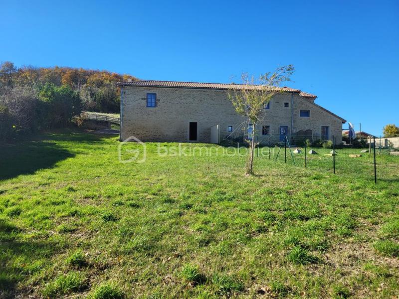 Corps de ferme - 130 m² - 2 pièces