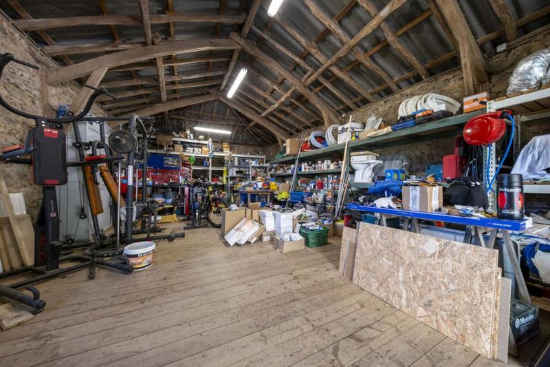 Maison en pierre - 232 m² - 7 pièces