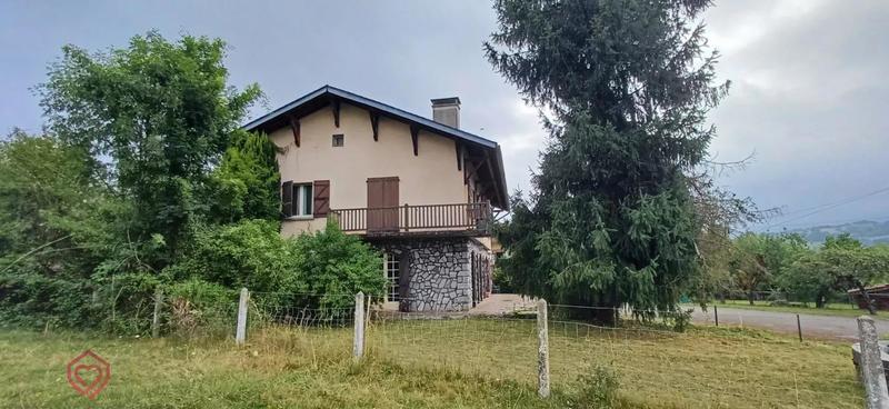 Maison - 263 m² - 9 pièces