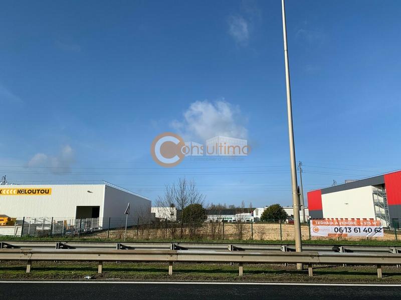 Local d'activité / Entrepôt - 273 m²