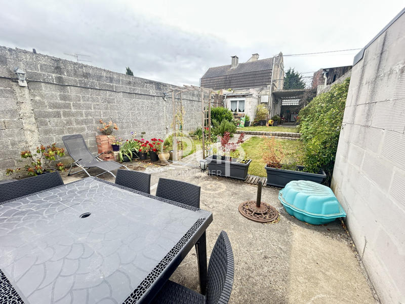 Maison - 122 m² - 4 pièces