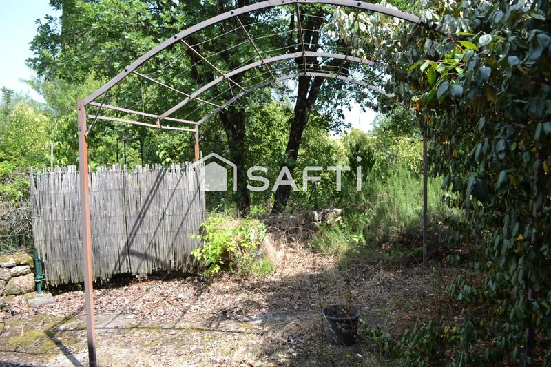 Maison - 696 m² - 30 pièces