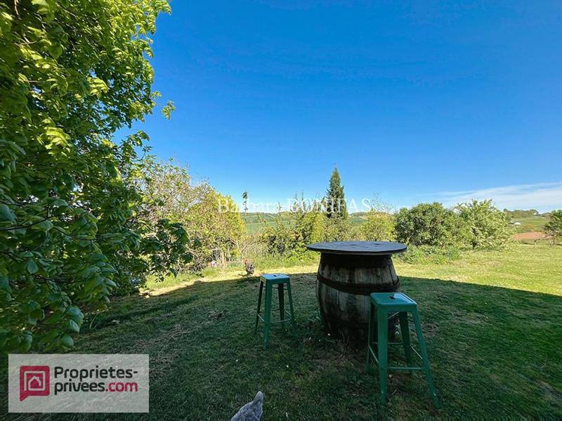 Maison - 202 m² - 6 pièces