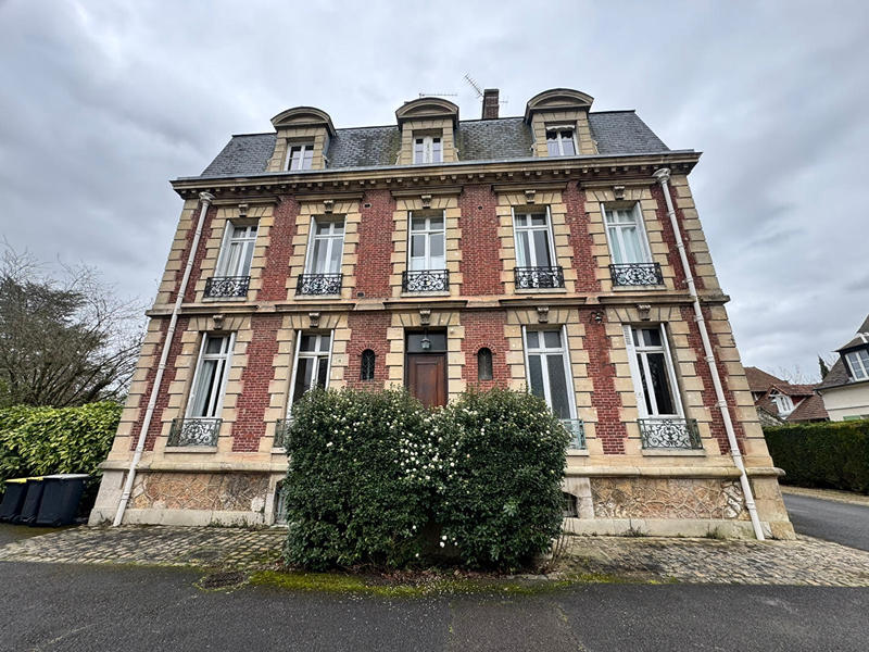 Appartement - 81 m² - 3 pièces