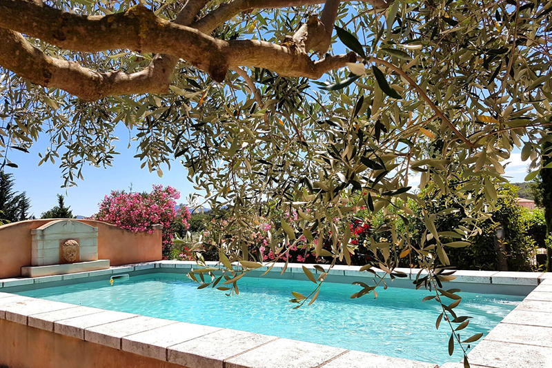 Maison - 254 m² - 8 pièces