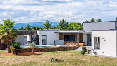 Villa - 174 m² - 6 pièces