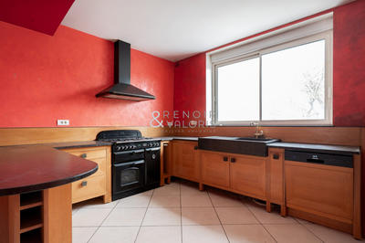 Maison - 161 m² - 8 pièces