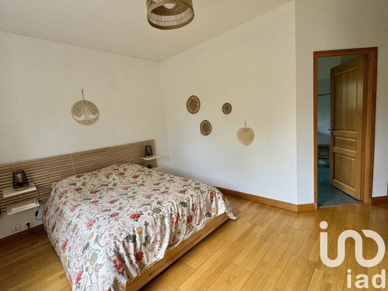 Maison - 200 m² - 7 pièces