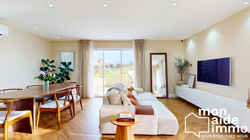 Maison - 95 m² - 4 pièces