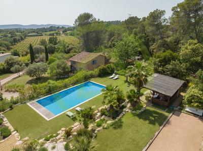 Villa - 300 m² - 6 pièces