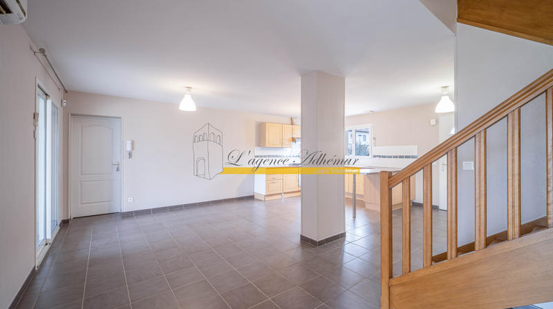 Maison - 90 m² - 4 pièces