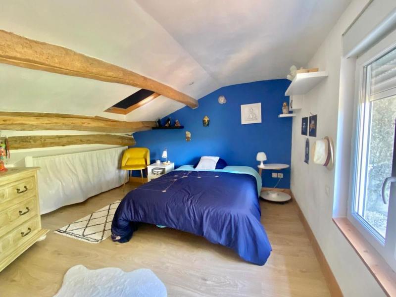 Propriété - 200 m² - 8 pièces