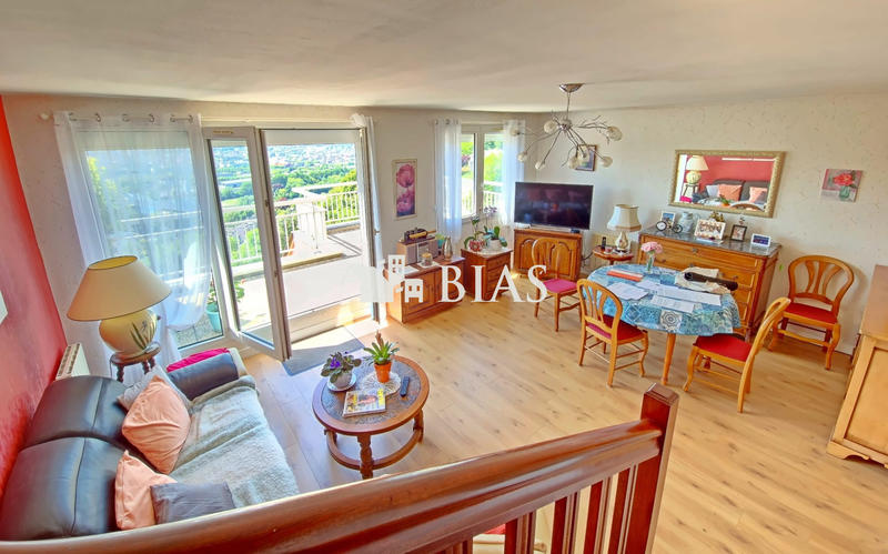 Appartement - 81 m² - 4 pièces