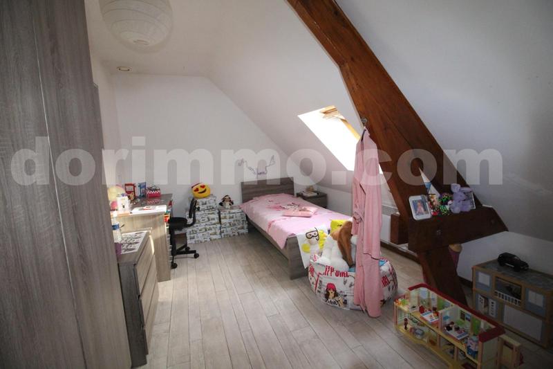 Pavillon - 100 m² - 5 pièces