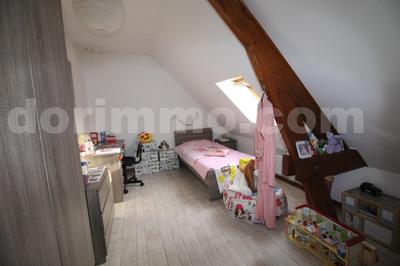 Pavillon - 100 m² - 5 pièces