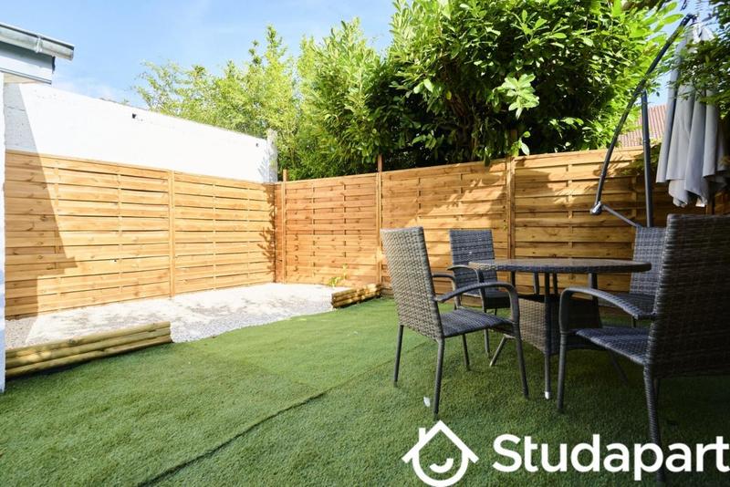 Chambre - 10 m² - 1 pièce