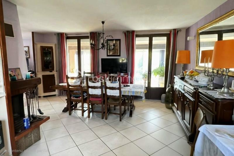 Maison traditionnelle - 140 m² - 6 pièces