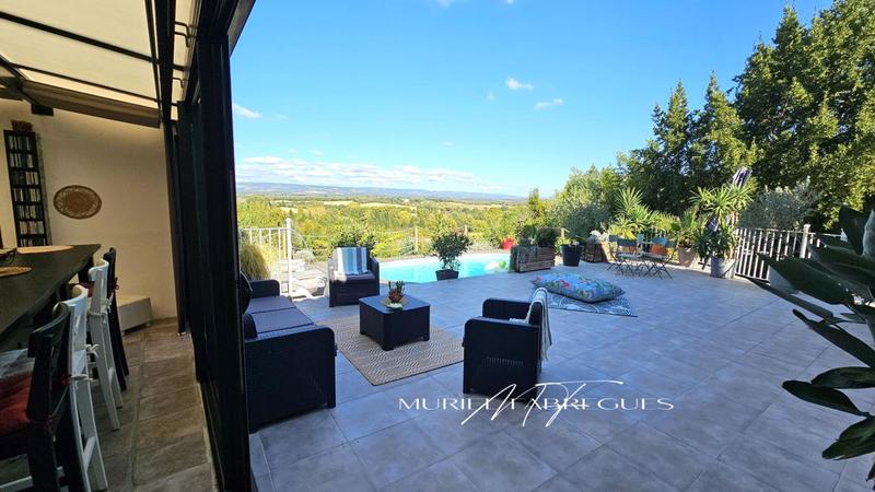 Maison - 181 m² - 6 pièces