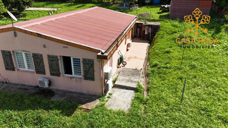 Maison traditionnelle - 94 m² - 4 pièces