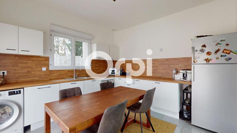 Appartement - 200 m² - 8 pièces