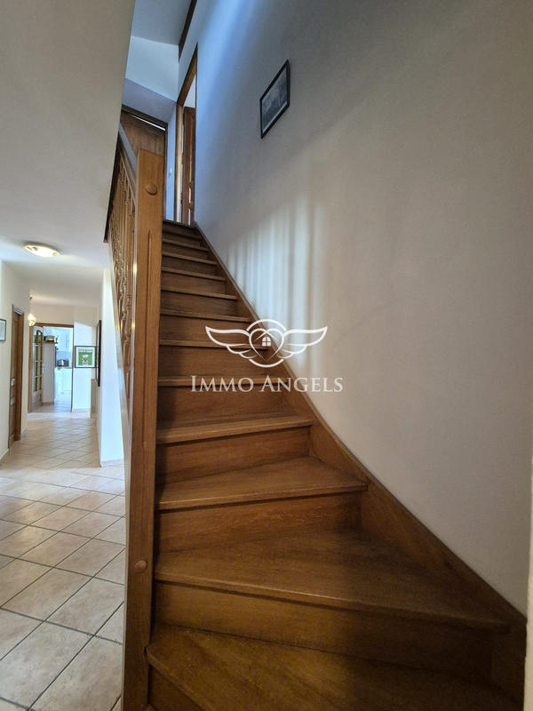 Maison - 137 m² - 6 pièces