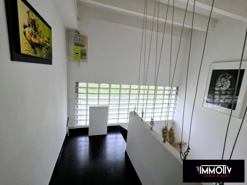 Maison - 105 m² - 6 pièces