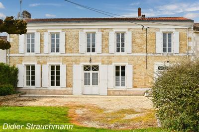 Maison - 195 m² - 4 pièces