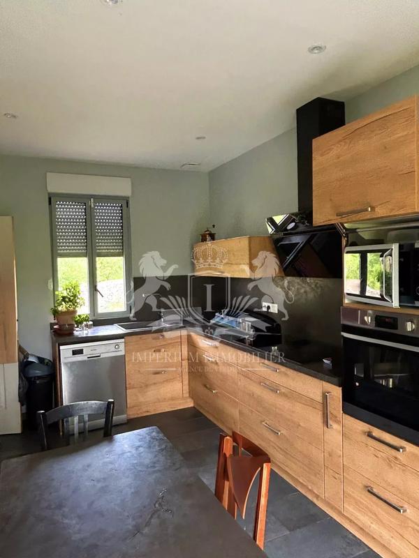 Maison - 110 m² - 5 pièces