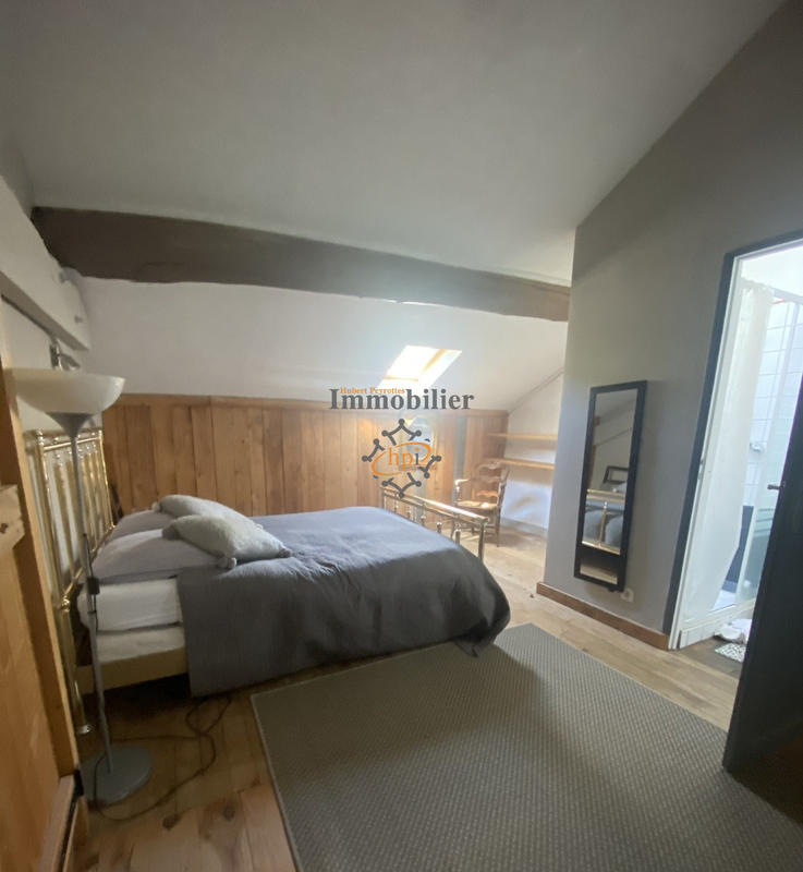 Propriété - 305 m² - 11 pièces