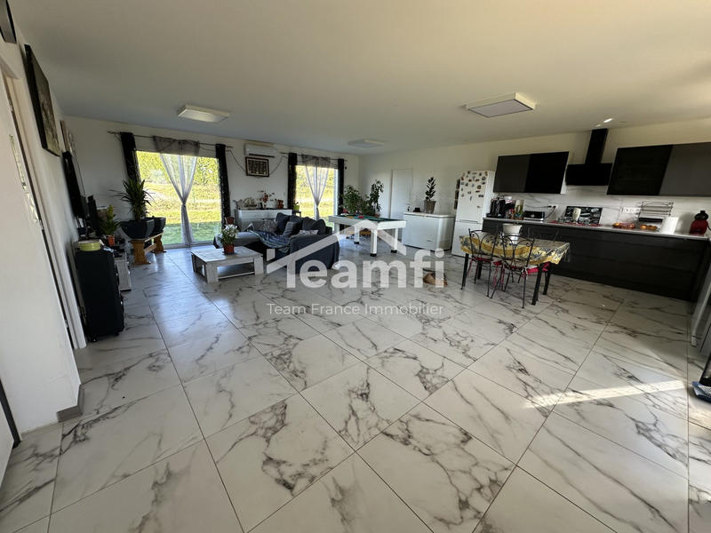 Maison - 130 m² - 5 pièces