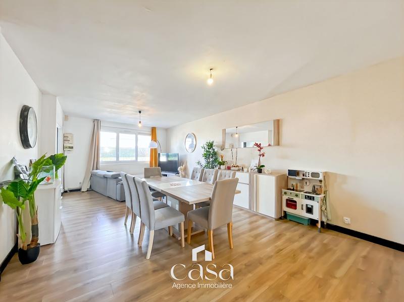 Maison - 98 m² - 4 pièces