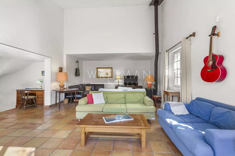 Villa - 208 m² - 6 pièces